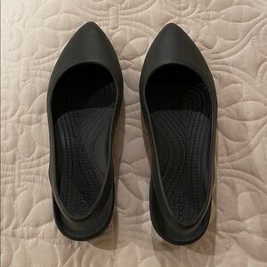 CROCS Women's Black Pointed Flats
